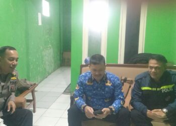 Bhabinkamtibmas Polsek Sukabumi Melaksanakan Sambang ke warga Desa