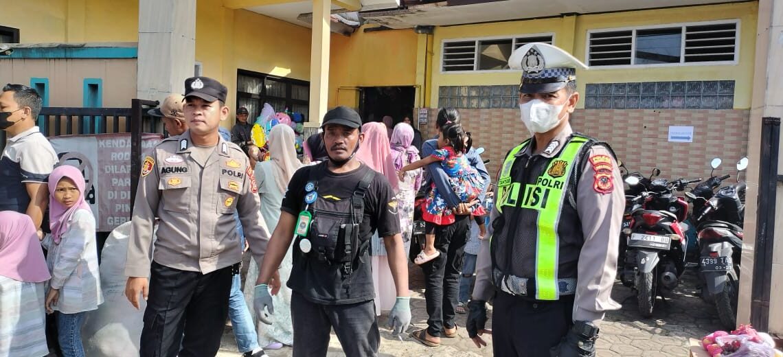 Unit Samapta Polsek Sukalarang Laksanakan Patroli Dialogis Untuk Menjamin Keamanan Masyarakat