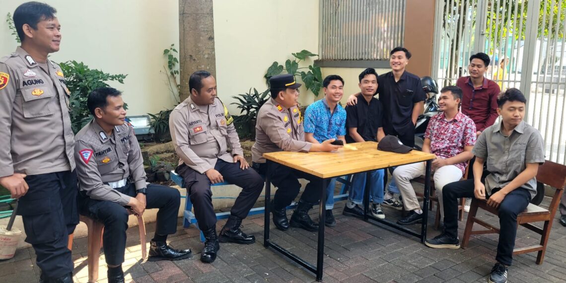 Kapolsek Sukalarang Pimpin Minggu Kasih Di Gereja GKI Penginjil Kota Sukabumi