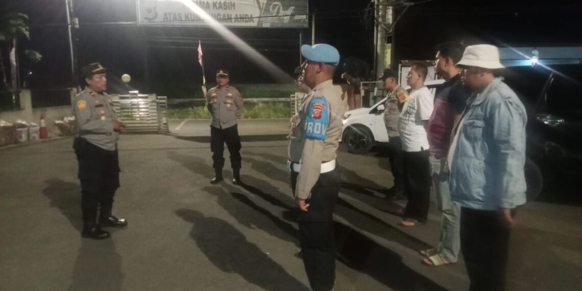 Kapolsek Cireunghas Pimpin Apel Siaga Malam Minggu