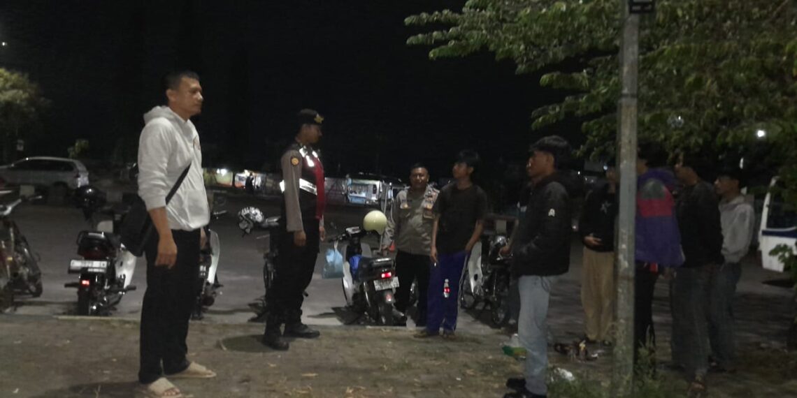Jalin kemitraan kamtibmas. Patroli 05A  sambangi terminal KH. Ahmad Sanusi Tingkatan Harkamtibmas