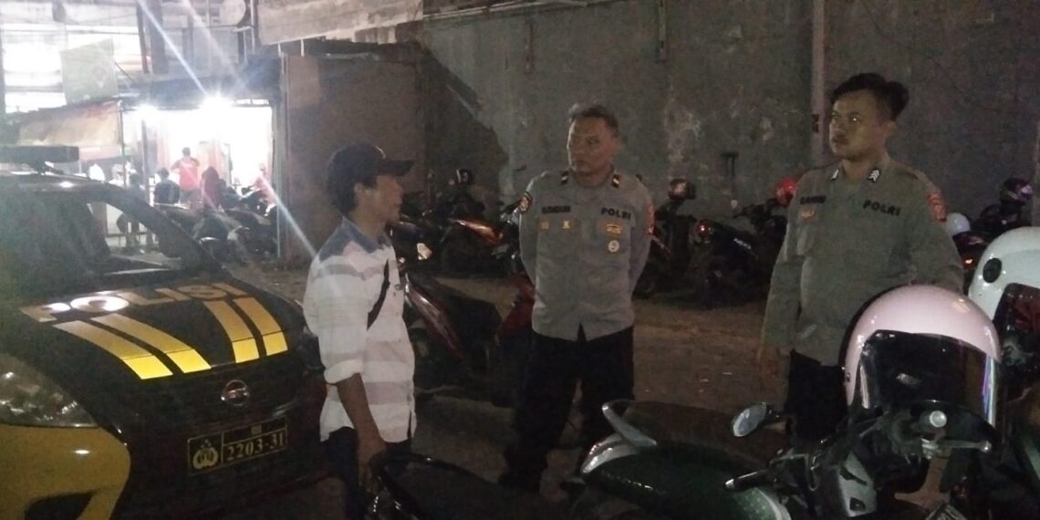 Antisipasi Gukamtibmas, anggota patroli  Polsek Warudoyong Polres Sukabumi Kota Gencar Laksanakan Patroli Malam Hari.