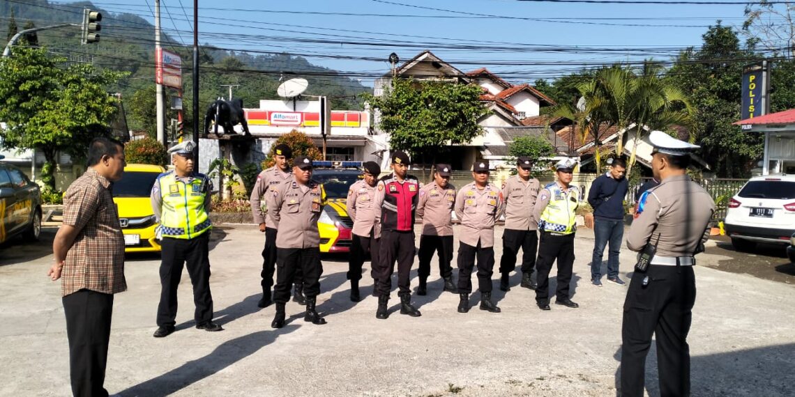 Apel Pagi Polsek Baros Sebagai Bentuk Komunikasi Pimpinan dan Anggota