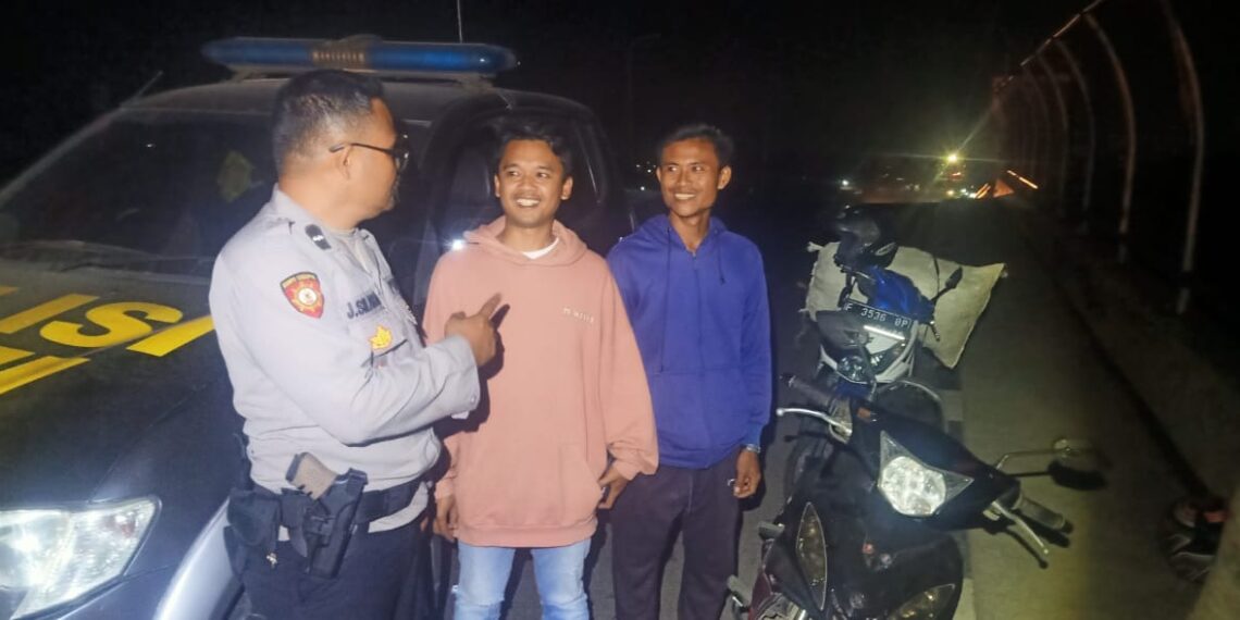 Polsek Cibeureum laksanakan patroli menjelang dini hari untuk Antisipasi Gangguan Kamtibmas