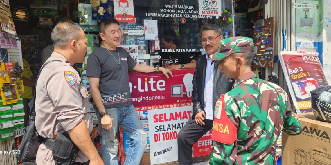 Datangi Warga Langsung, Babinkamtibmas Berikan Himbauan Gukamtibmas
