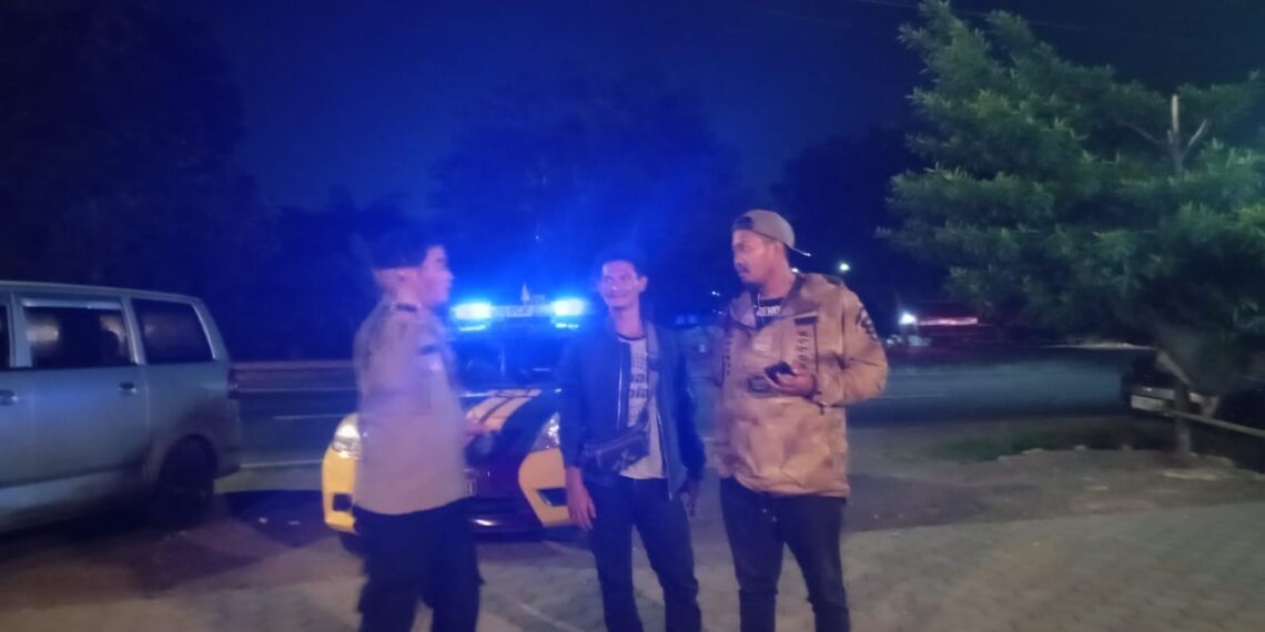Antisipasi Gukamtibmas, anggota patroli Polsek Warudoyong Polres Sukabumi Kota Gencar Laksanakan Patroli Malam Hari.