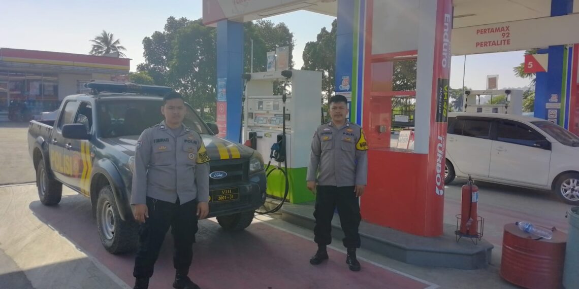 Unit Samapta Polsek Sukalarang Laksanakan Patroli Dialogis Untuk Menjamin Keamanan Masyarakat