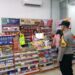 Polisi Patroli Malam Sambangi Minimarket Dan Dialogis Dengan Karyawan