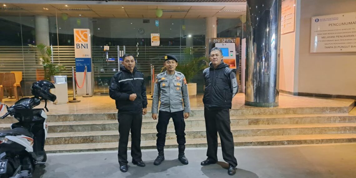 Jaga Kondusifitas, Polsek Cikole Tingkatkan Patroli Malam