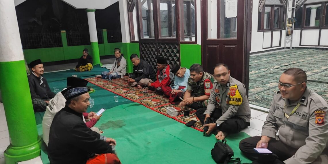 Polsek Kebonpedes Berikan Himbauan Kamtibmas di Mesjid Al-Huda Desa Kebonpedes