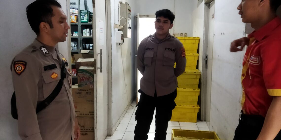 Guna menciptakan Keamanan dan Kondusif, Polsek Citamiang Patroli Dialogis.