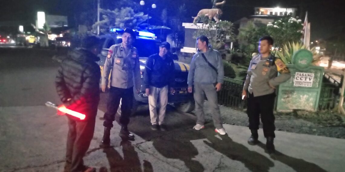 Patroli Strong Point Malam Hari Wujudkan Situasi Kamtibmas Yang Aman Dan Kondusif