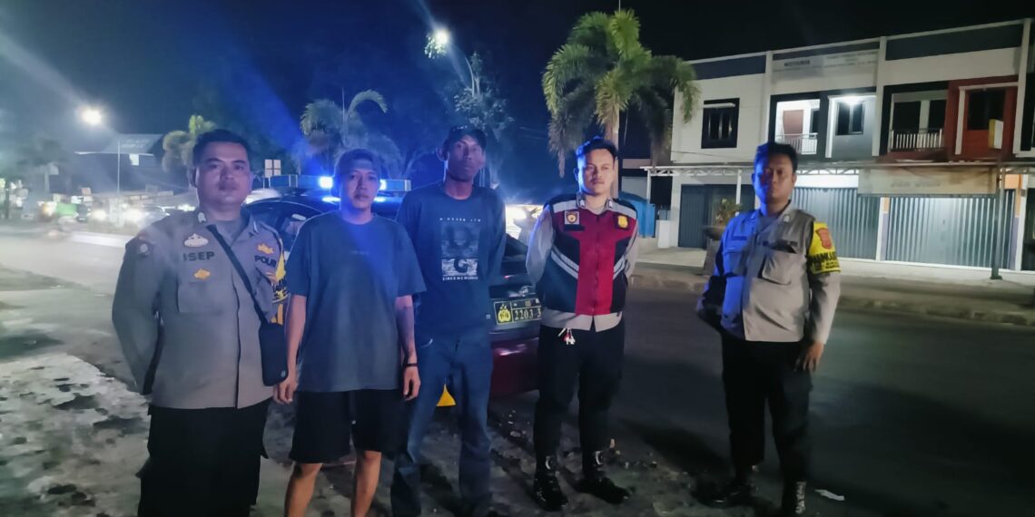 Antisipasi Gukamtibmas, anggota patroli  Polsek Warudoyong Polres Sukabumi Kota Gencar Laksanakan Patroli Malam Hari.