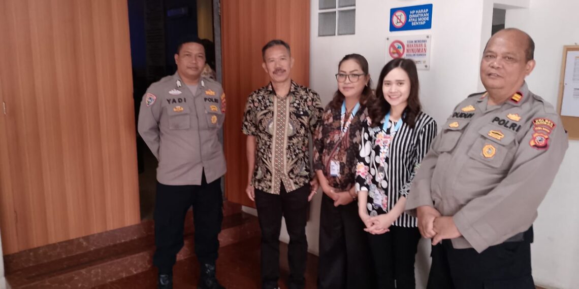 Minggu Kasih, Polsek Cisaat  Berikan Pengamanan Ibadah Kebaktian Minggu Gereja GBI MNCC Sukabumi