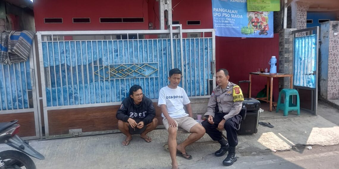 Hadir ditengah masyarakat. Bhabinkamtibmas jalin dan tingkatkan Harkamtibmas
