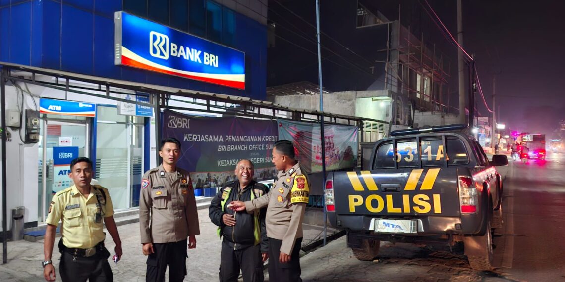 Polsek Sukalarang Patroli Malam Hari Kontrol ATM BRI Cegah Kejahatan Perbankan