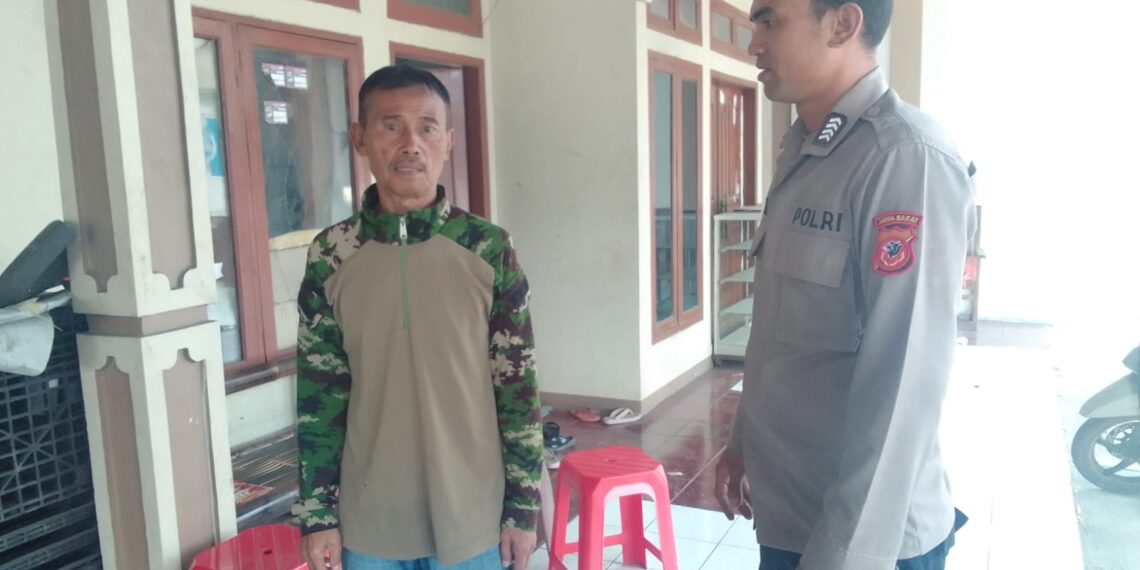 Antisipasi  Kejahatan  Polisi Melakukan Patroli Himbauan Kepada Masyarakat Yang sedang beraktivitas