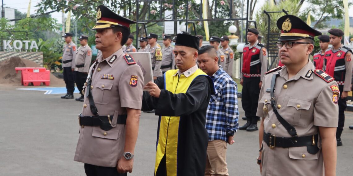 Gelar Sertijab Kapolsek Warudoyong dan Wisuda Purna Bhakti, Ini Pesan Kapolres Sukabumi Kota