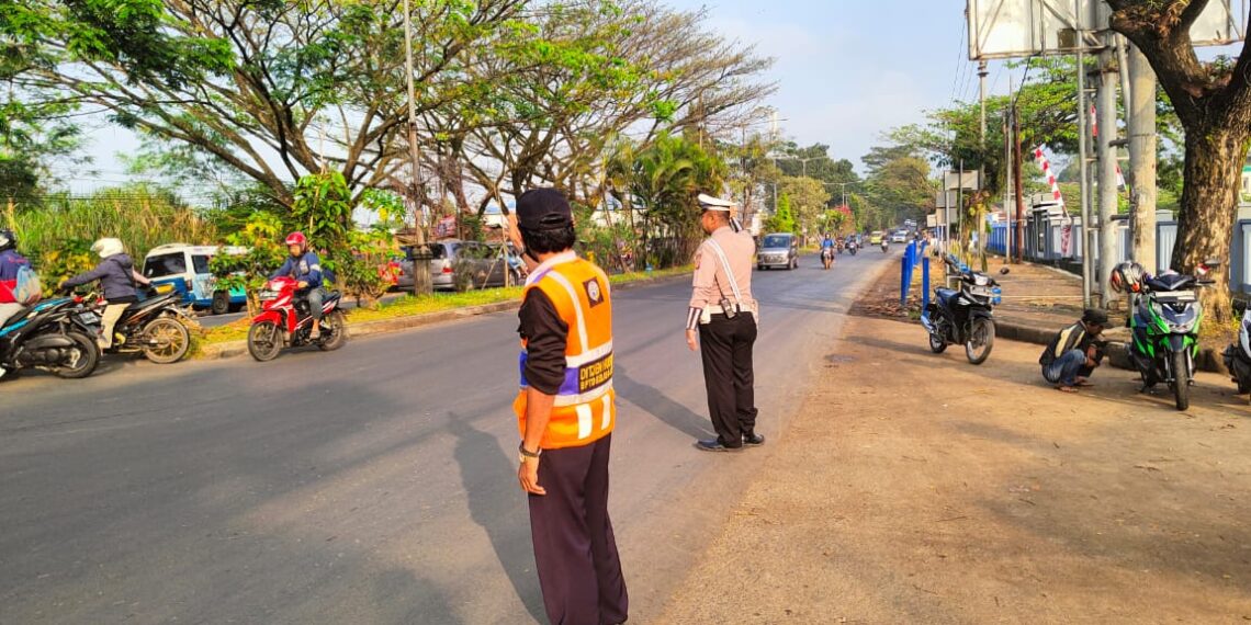 Wujudkan tertib lalulintas. Polsek baros dengan Kemenhub tingkatkan pelayanan gatur pagi
