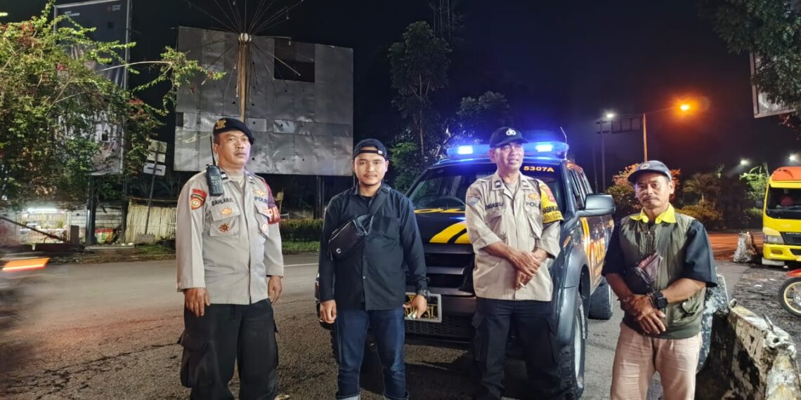 Antisipasi Gukamtibmas, anggota patroli  Polsek Lembursitu Polres Sukabumi Kota Gencar Laksanakan Patroli Malam Hari