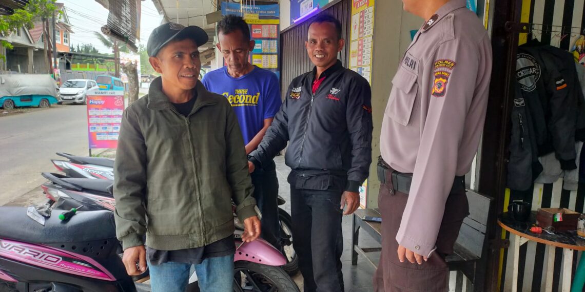 Patroli Antisipasi Gukamtibmas Sore dan Malam Hari, Polsek Cibeureum Laksanakan Himbauan Humanis Terhadap Warga Masyarakat