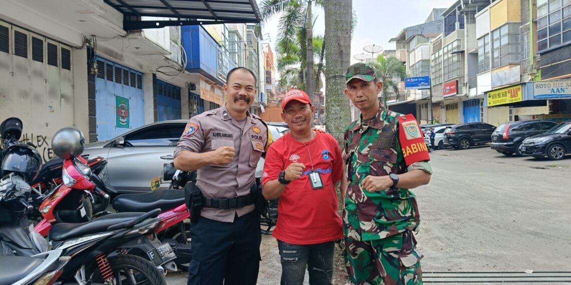Datangi Warga Langsung, Babinkamtibmas Berikan Himbauan Gukamtibmas
