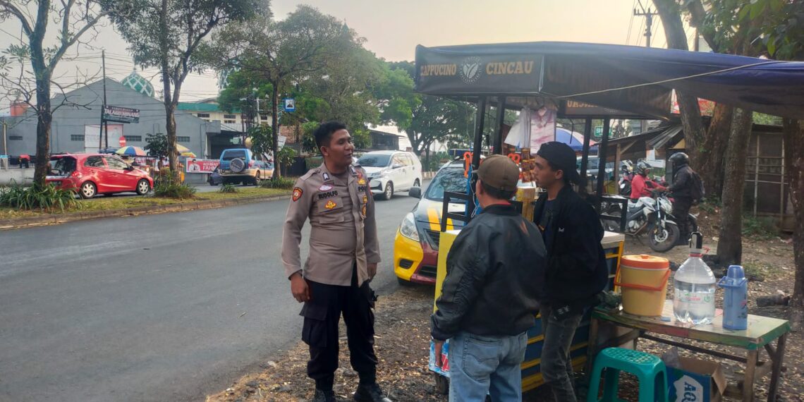 Jaga Situasi Kondusif, Patroli giatkan sambang dialogis bersama warga.