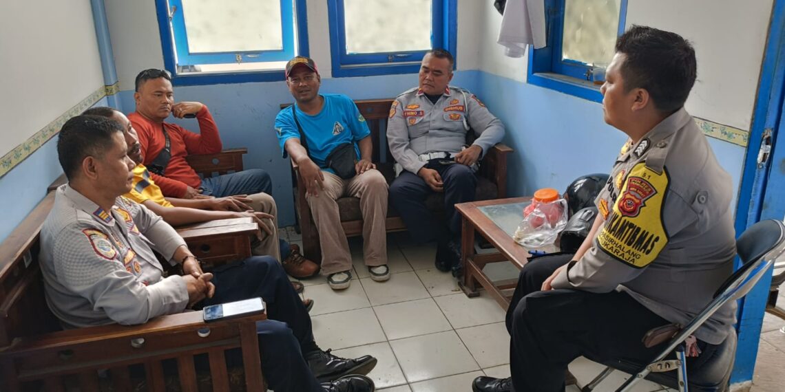 Bhabinkamtibmas Melakukan Sambang Kewilayahan Untuk Mengantisipasi Gangguan Kamtibmas