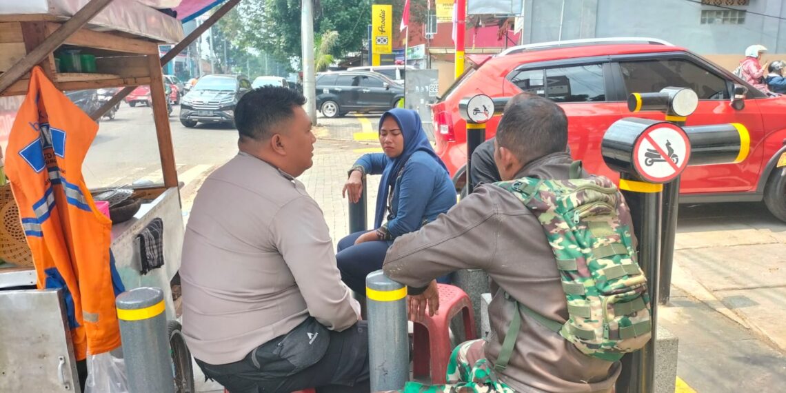 Sambangi Warga Polisi di Kota Sukabumi Sampaikan Imbauan Kamtibmas