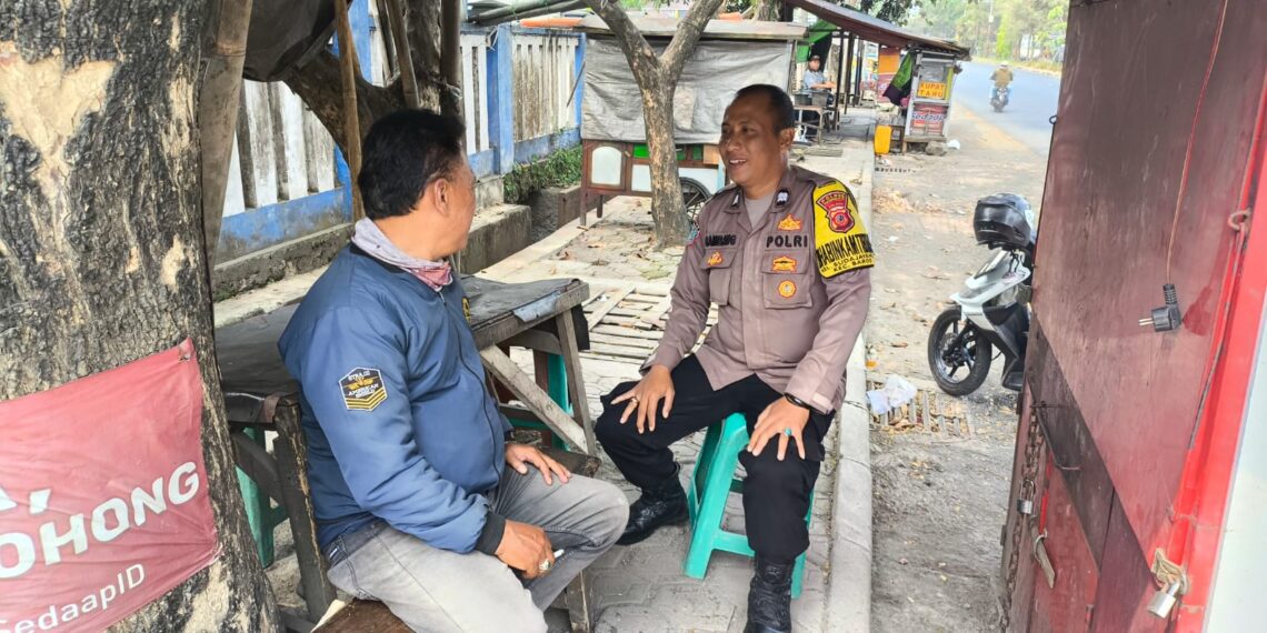 Wujudkan kedekatan dengan warga, Bhabinkamtibmas Sudajahilir laksanakan sambang