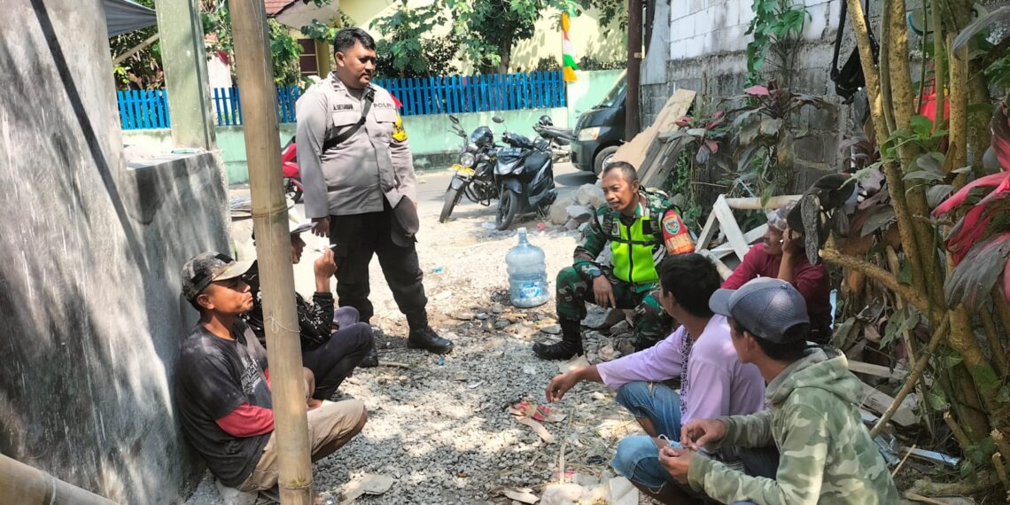 Sambangi Warga Polisi di Kota Sukabumi Sampaikan Imbauan Kamtibmas