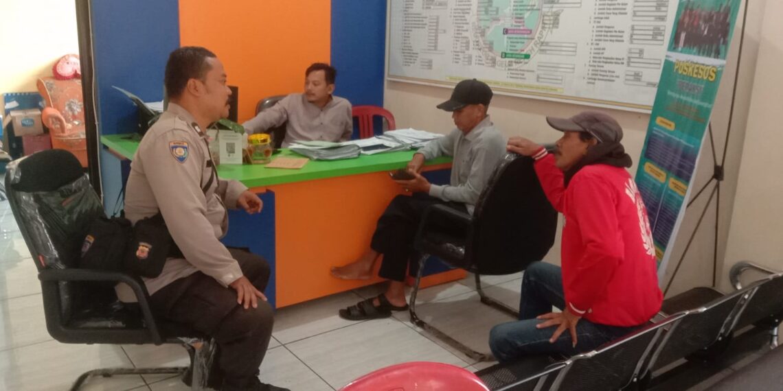 Bhabinkamtibmas Polsek Cibeureum Sambangi Warga / Perangkat Kelurahan dan berikan himbauan Kamtibmas