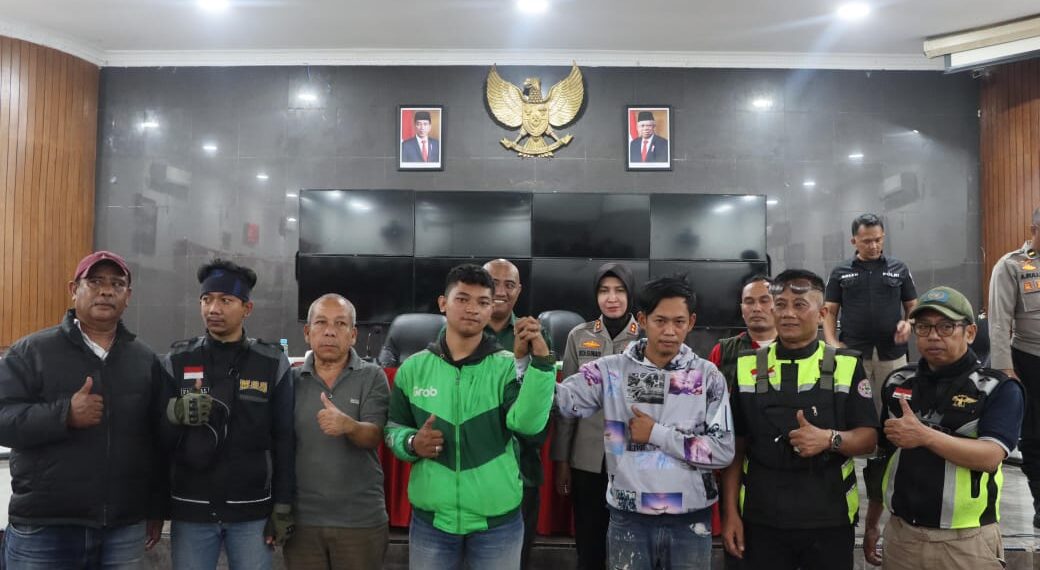 Difasilitasi Polres dan Dishub, Pengemudi Ojol dan Angkot Sepakat Damai