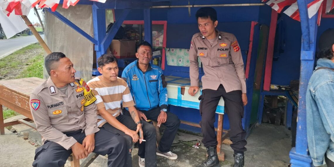Ngobrol Bersama Masyarakat, Patroli Dialogis Siang Petugas Sampaikan Pesan Kamtibmas