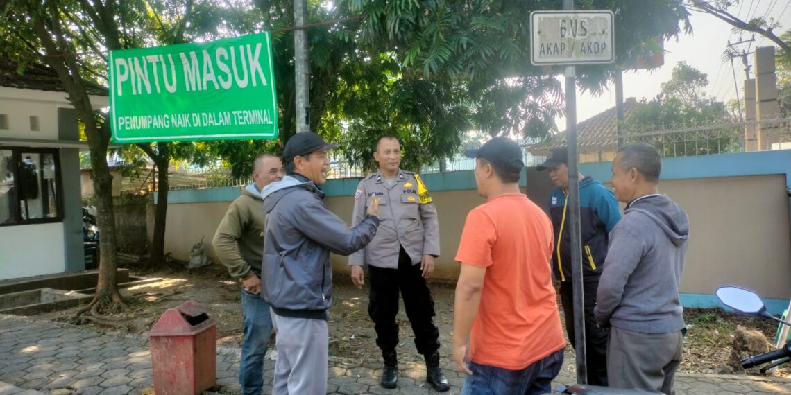 Wujudkan keamanan, Bhabinkamtibmas hadir ditengah Ojeg Terminal