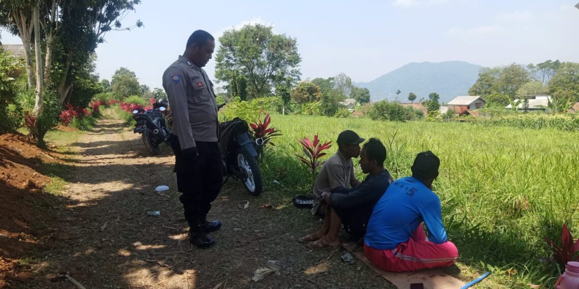 Lewat Sambang Bhabinkamtibmas Ajak Warga Wujudkan Kamtibmas Kondusif
