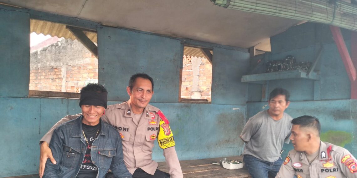 Lewat Sambang Bhabinkamtibmas ajak warga wujudkan kamtibmas
