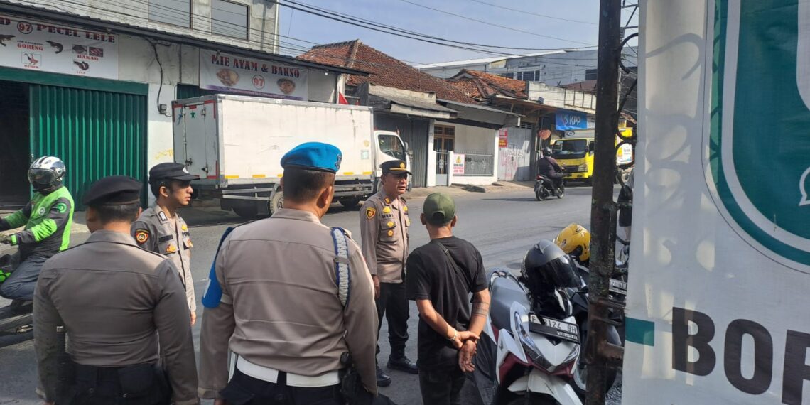 Guna menciptakan Keamanan dan Kondusif, Kapolsek Citamiang Patroli Dialogis