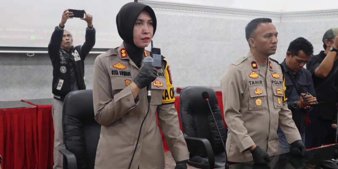 Gagalkan Aksi Tawuran Polisi di Sukabumi Amankan 12 Pemuda dan Puluhan Senjata Tajam