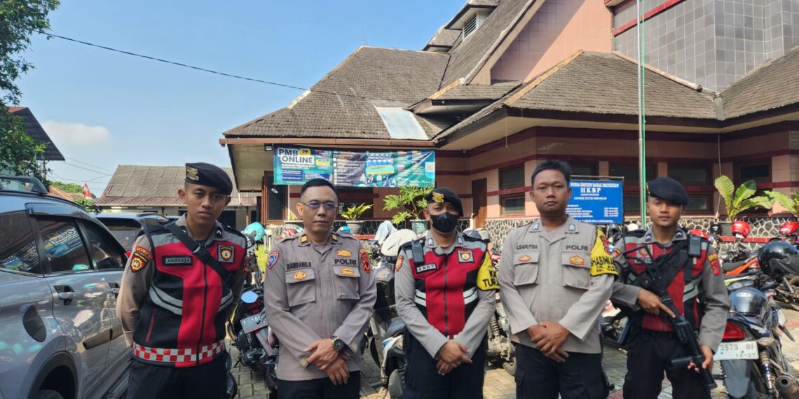 Pam Gereja, Sudah Menjadi Rutinitas Anggota Polsek Warudoyong