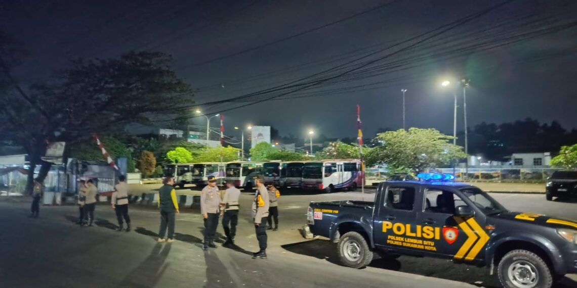 Cipta kondisi. Kapolsek Baros cooling system ajak warga tingkatkan Harkamtibmas malam hari
