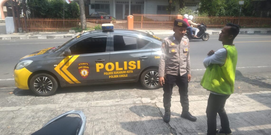 Polsek Cikole Lakukan Patroli Wilayah dan Berikan Himbauan Kamtibmas kepada Juru Parkir