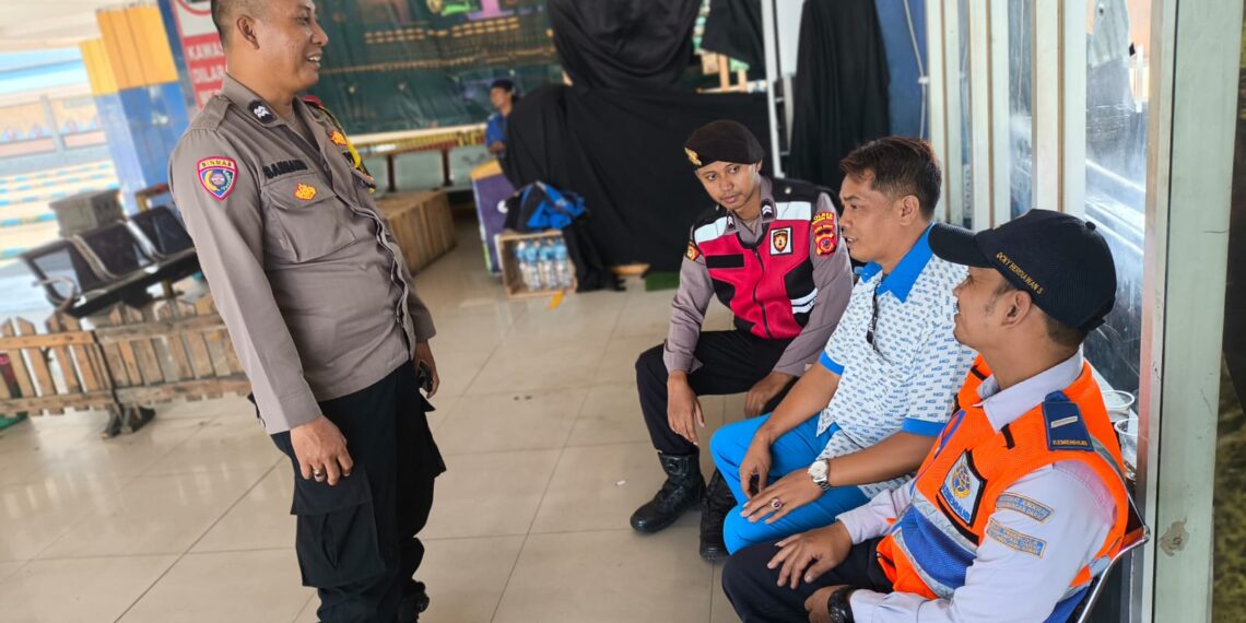Cooling system patroli siang hari. Bhabinkamtibmas  sambangi Kemenhub terminal ciptakan rasa aman