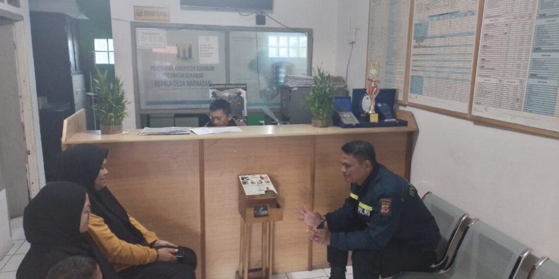 Sambangi Warga. Polisi di Sukabumi Sampaikan Pesan Kamtibmas