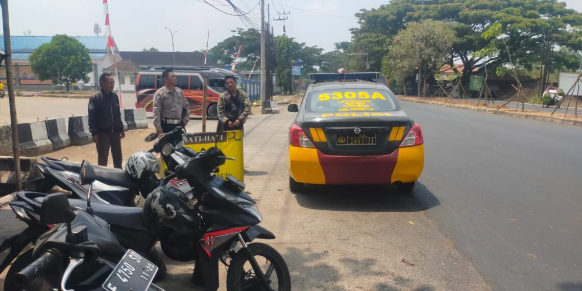 Antisipasi bubaran ambon solo.  Polsek Baros laksanakan patroli siang
