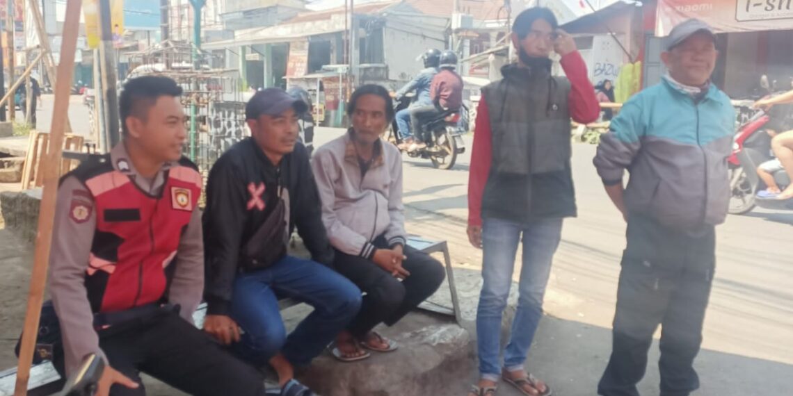 Patroli Dialogis Personel Unit Samapta Polsek Cisaat Berikan Rasa Aman