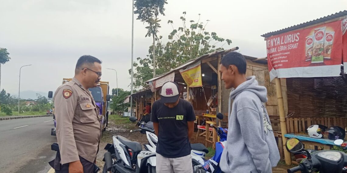 Polsek Cibeureum Polres Sukabumi Kota Laksanakan Patroli Cipkon di sore hari