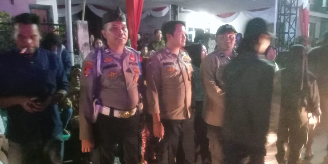 Polsek Kebonpedes Lakukan Pengamanan Kegiatan Hari Jadi Ke-43 Desa Sasagaran, Kecamatan Kebonpedes