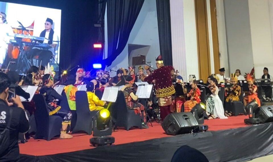 70 Violinist Berhasil Tampil Memukau dalam Konser Harmoni Nusantara