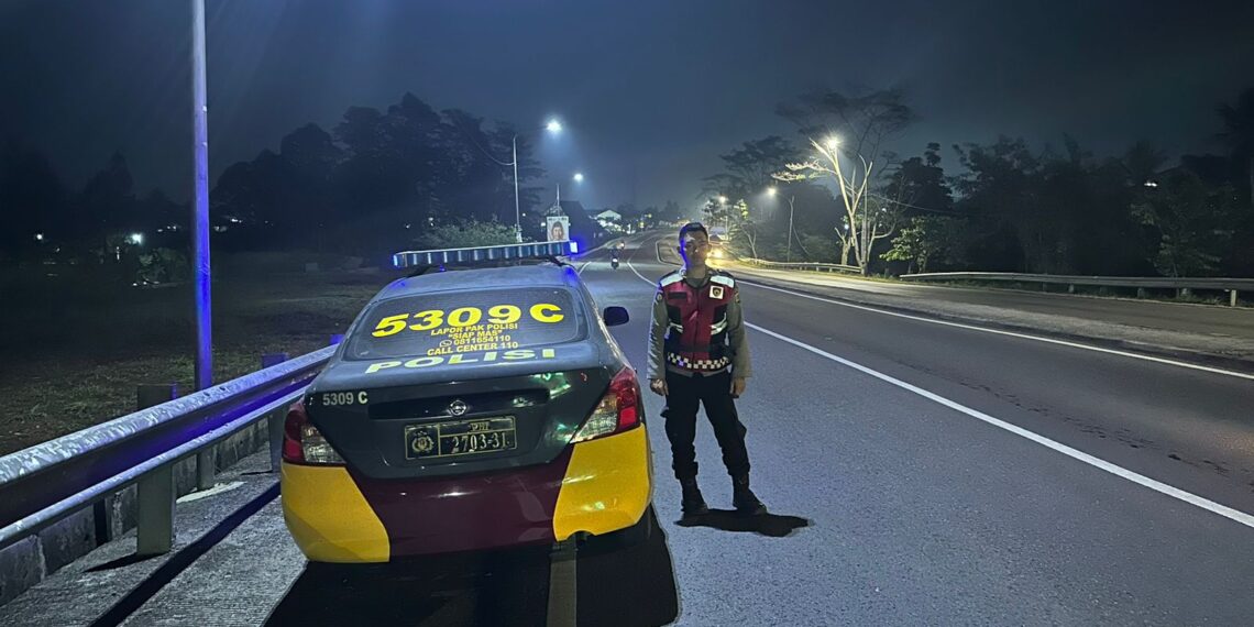 Patroli Polsek Cisaat  antisipasi Kerawanan Malam